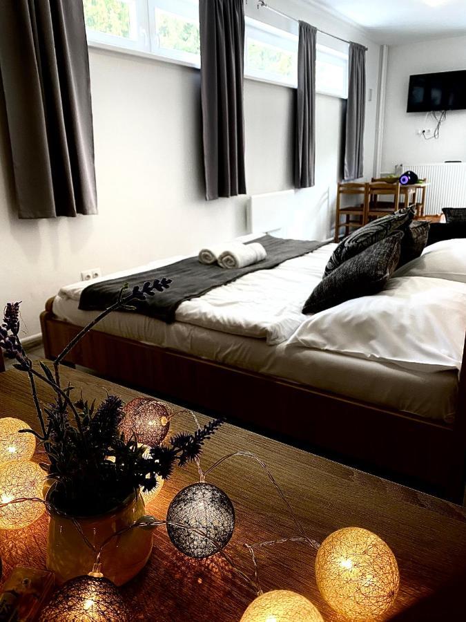 Fakanalas Fogado Pásztó Exteriör bild
