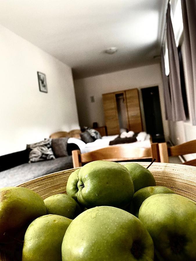 Fakanalas Fogado Pásztó Exteriör bild